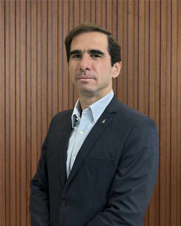 Juan Pablo Martínez Iriarte Dr. Juan Pablo Martínez Iriarte